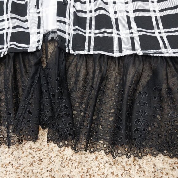 3053 Size 1X Upcycled Poly-Spandex Button Down Tunic in Black And Red. - Picture 3 of 7